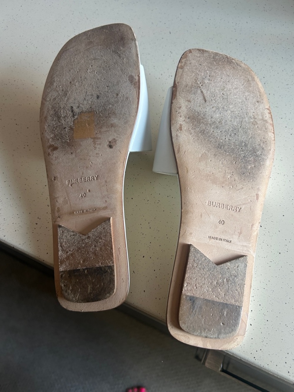 Burberry White Leather Slide with Gold TB Plaque - Picture 4 of 5